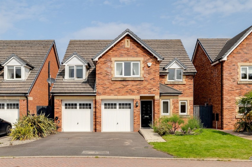 Images for Impressive five bedroom house in Shakerley Close Oakmere