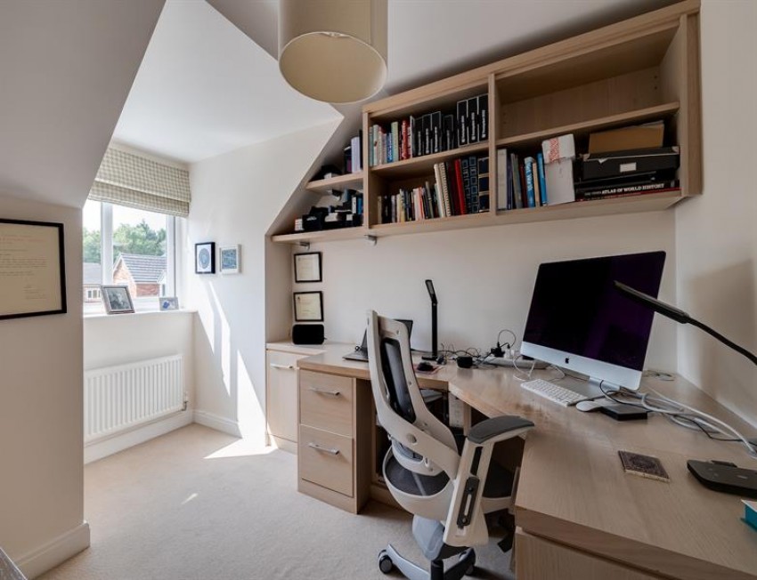Images for Impressive five bedroom house in Shakerley Close Oakmere