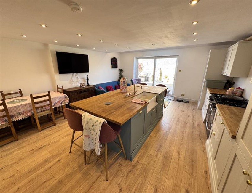 Images for Gisbourne Drive, Chapel-En-Le-Frith, High Peak