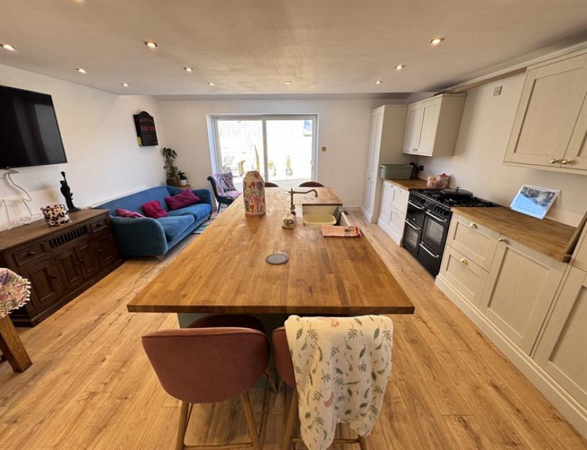 Images for Gisbourne Drive, Chapel-En-Le-Frith, High Peak