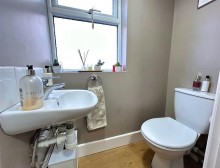 Images for Avonlea Road, Sale
