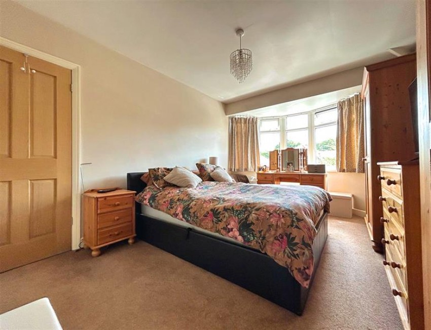 Images for Avonlea Road, Sale