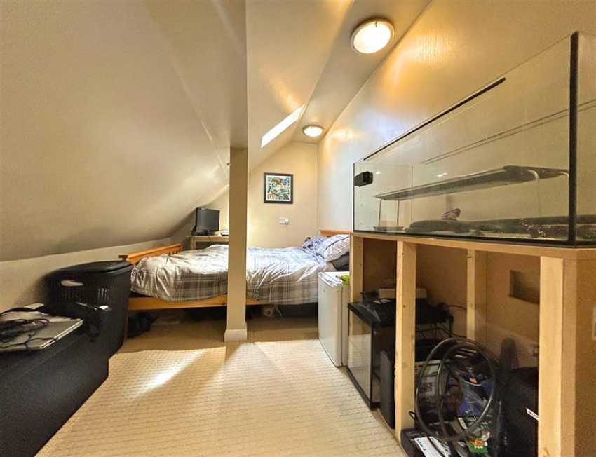 Images for Avonlea Road, Sale