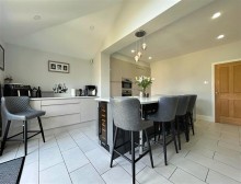 Images for Avonlea Road, Sale
