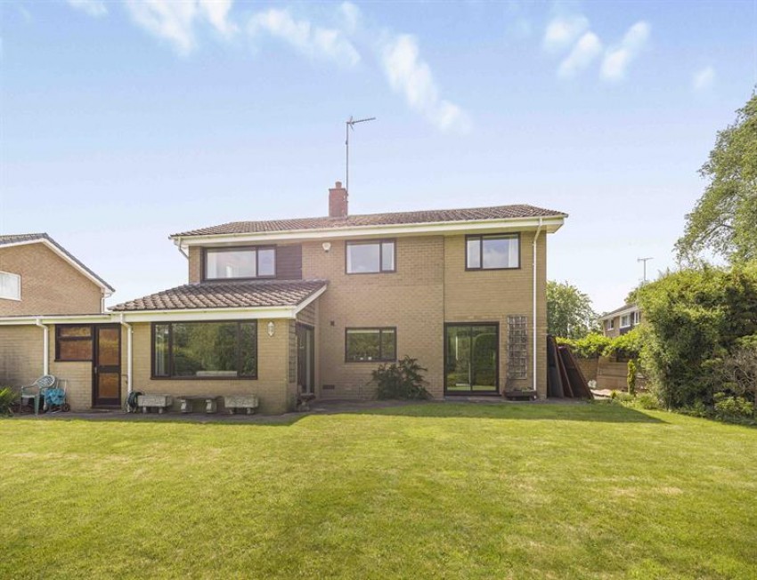 Images for Fitzwilliam Avenue, Sutton, Macclesfield