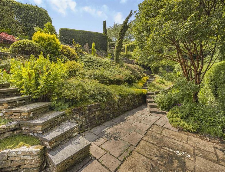 Images for Fitzwilliam Avenue, Sutton, Macclesfield
