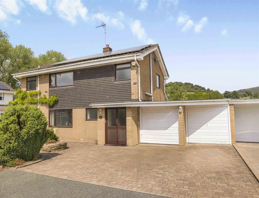 Images for Fitzwilliam Avenue, Sutton, Macclesfield