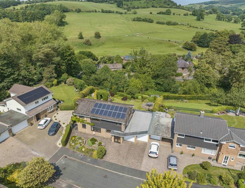 Images for Fitzwilliam Avenue, Sutton, Macclesfield