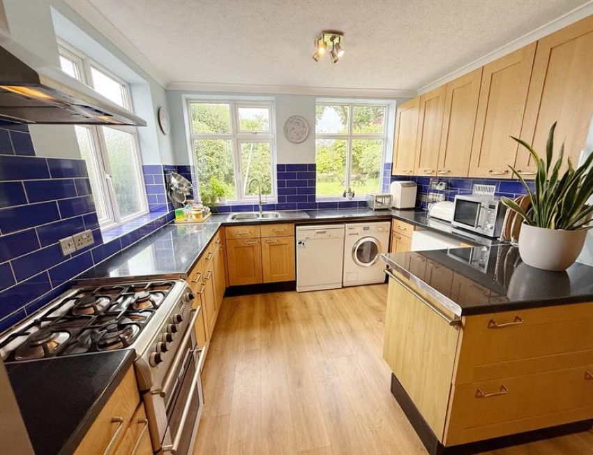 Images for Waterloo Road, Bramhall