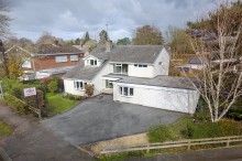 Images for 25 Hadrian Way, large family home of 2353 square feet with very attractive garden 