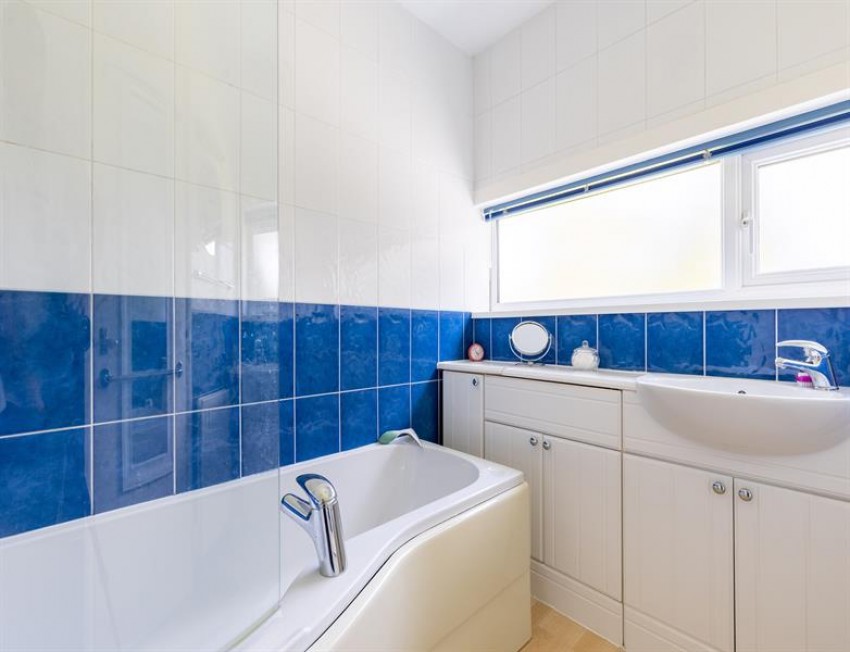 Images for 25 Hadrian Way, large family home of 2353 square feet with very attractive garden 