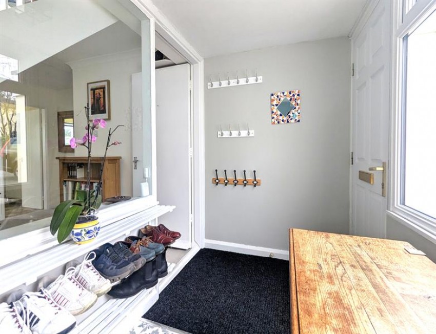 Images for 25 Hadrian Way, large family home of 2300 square feet with very attractive garden 