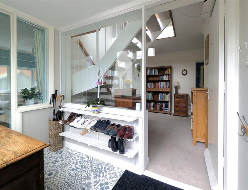 Images for 25 Hadrian Way, large family home of 2300 square feet with very attractive garden 