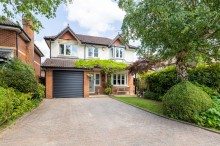 Images for Superb presentation and lovely garden in Abbots Mere Close, Cuddington