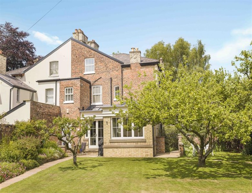 Images for Albert Square, Bowdon, Altrincham