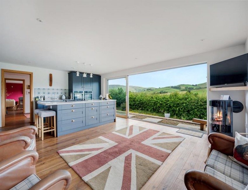 Images for Chapel-En-Le-Frith, High Peak