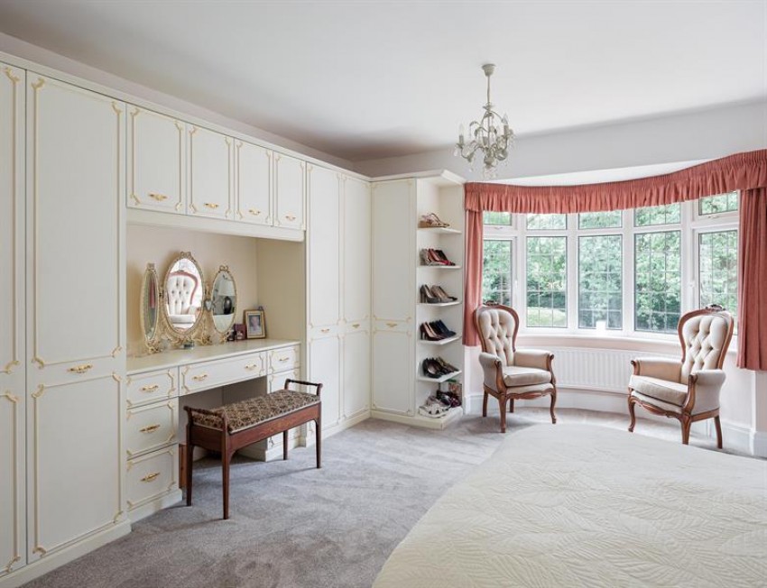 Images for Classic 1930 era detached house in large garden in Dalefords Lane Whitegate 