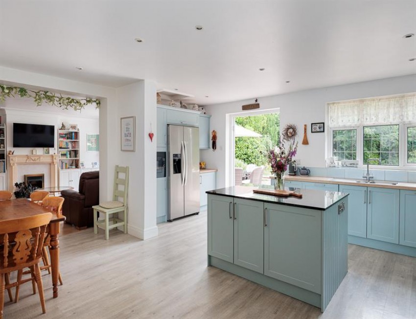 Images for Classic 1930 era detached house in large garden in Dalefords Lane Whitegate 