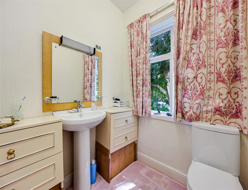 Images for Yew Tree Farmhouse, Davyhulme Road, Urmston