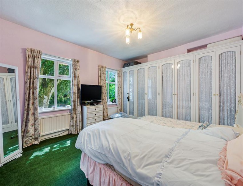 Images for Yew Tree Farmhouse, Davyhulme Road, Urmston