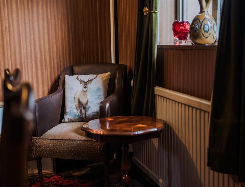 Images for Yew Tree Farmhouse, Davyhulme Road, Urmston