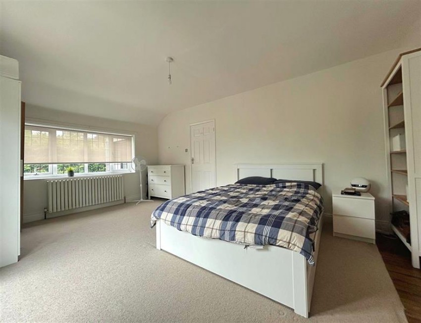 Images for Broad Road, Sale