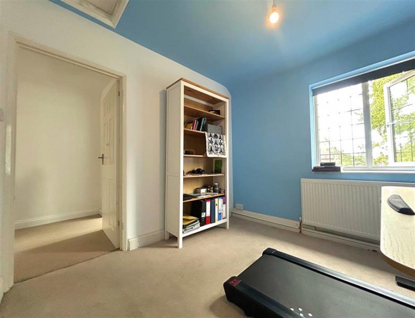 Images for Broad Road, Sale