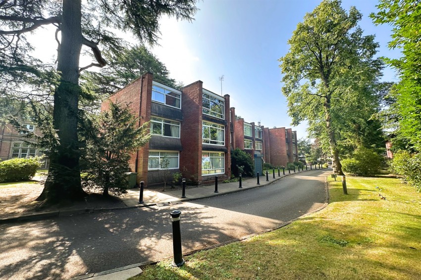 Images for Moss Manor, The Avenue, Sale