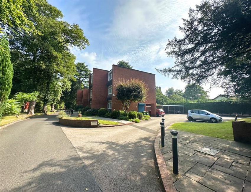 Images for Moss Manor, The Avenue, Sale