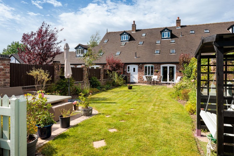 Glebe Cottage - a beautifully presented home in a lovely village location