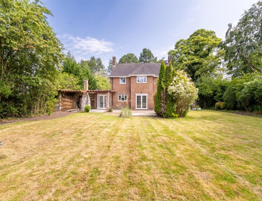 Images for House of massive potential in superb half acre plot on Norley Road