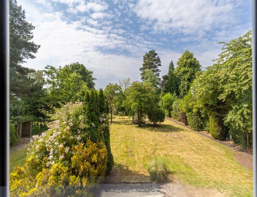 Images for House of massive potential in superb half acre plot on Norley Road