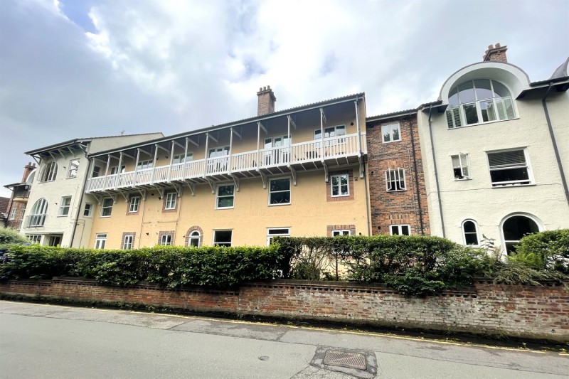 Tatton Lodge, Moorside, Knutsford