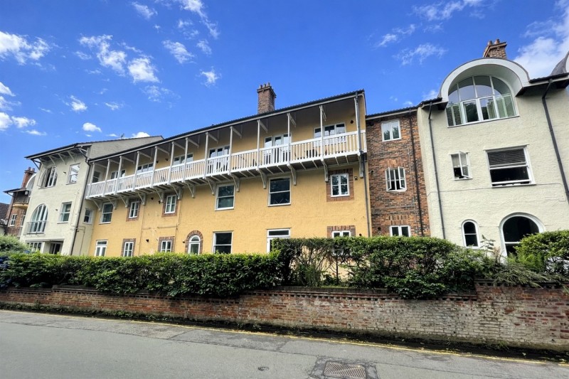 Tatton Lodge, Moorside, Knutsford