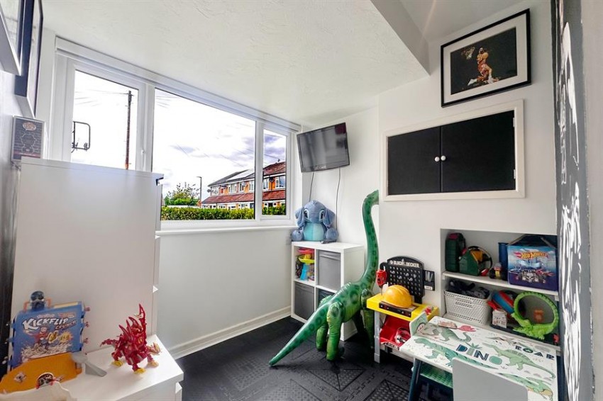 Images for Widgeon Close, Poynton