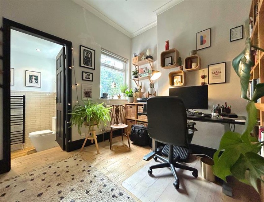 Images for Glebelands Road, Sale