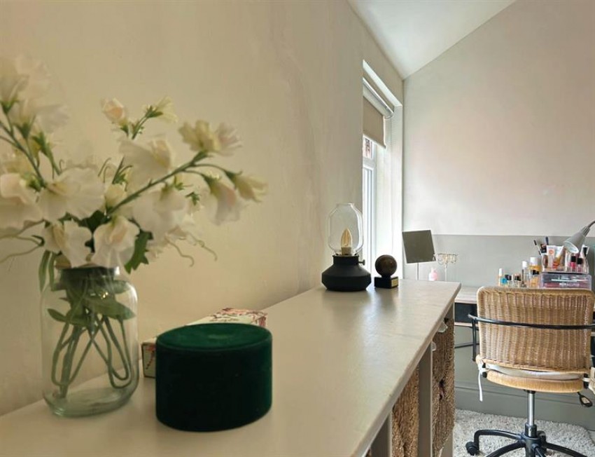 Images for Glebelands Road, Sale