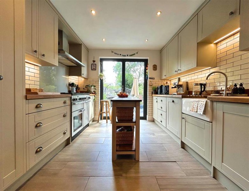 Images for Glebelands Road, Sale