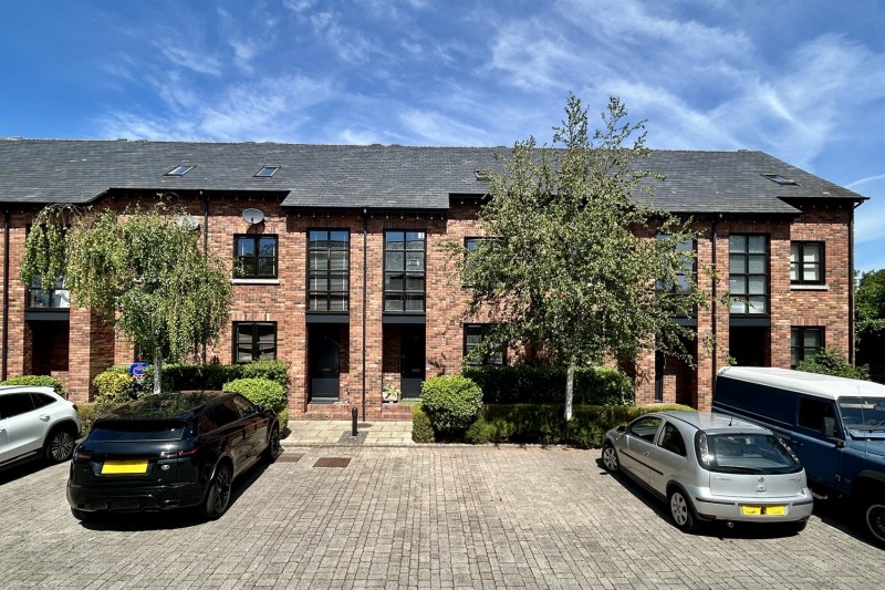 Waterford Place, Heald Green, Cheadle
