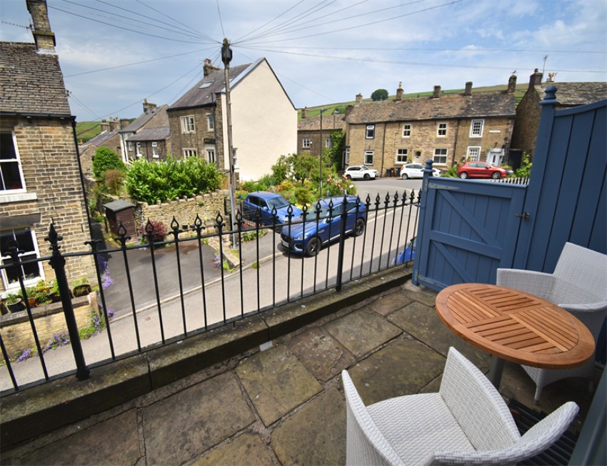 Images for Hayfield, High Peak
