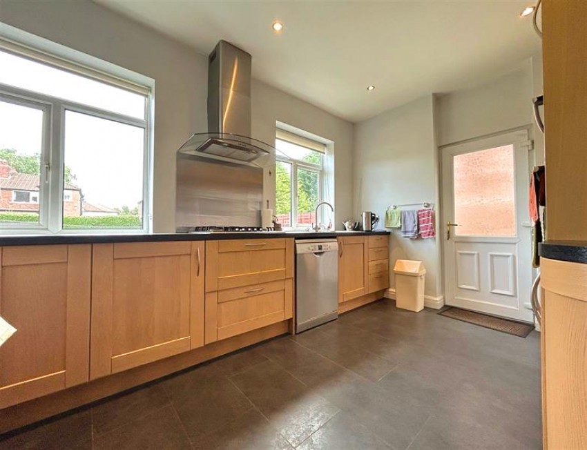Images for Avonlea Road, Sale
