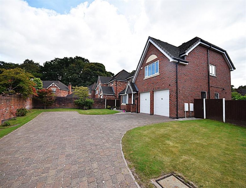 Images for 19a, Walton Heath Drive, Tytherington