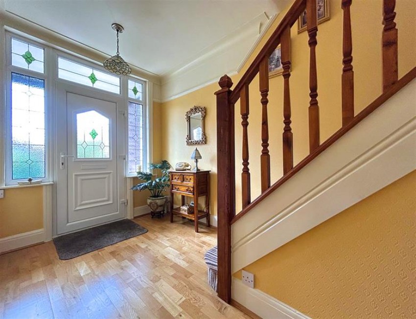 Images for Barnfield Crescent, Sale