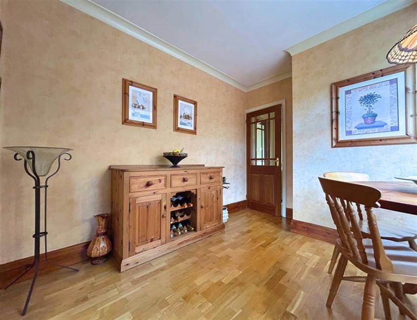 Images for Barnfield Crescent, Sale