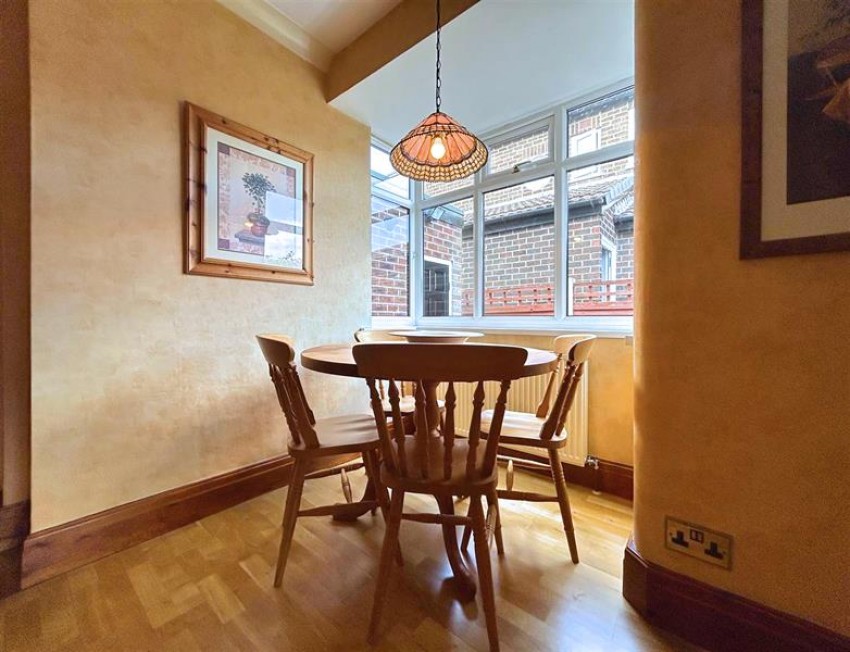 Images for Barnfield Crescent, Sale
