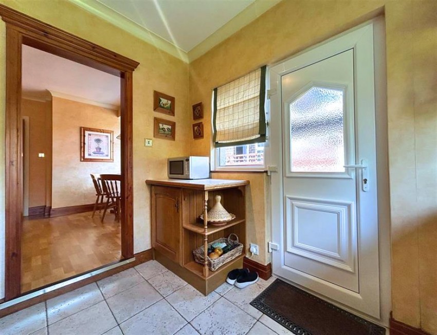 Images for Barnfield Crescent, Sale