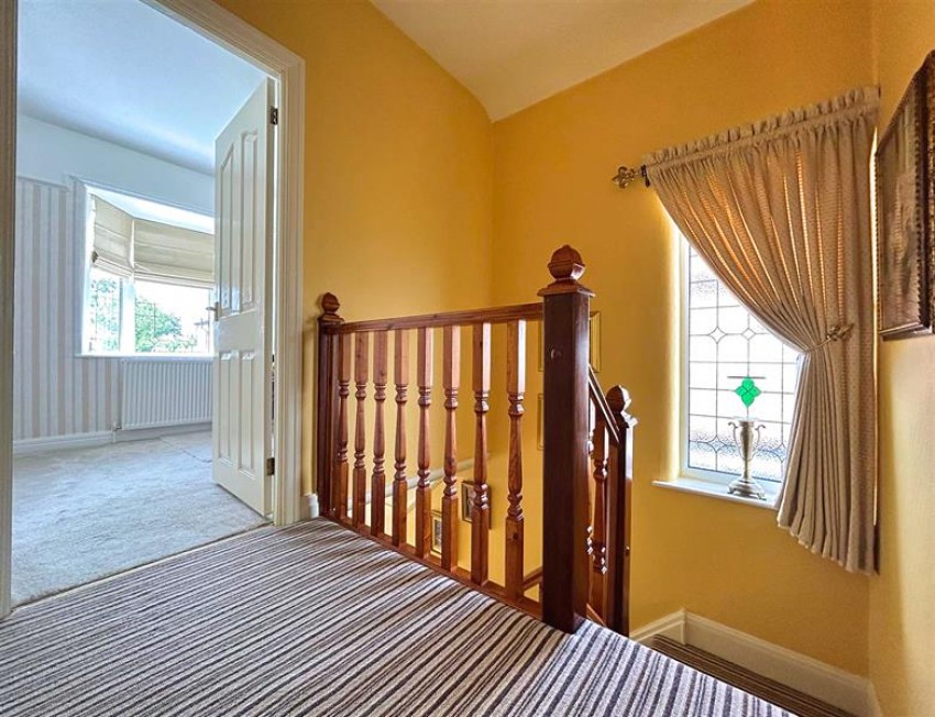 Images for Barnfield Crescent, Sale
