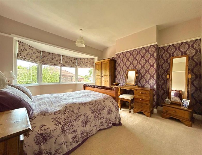 Images for Barnfield Crescent, Sale
