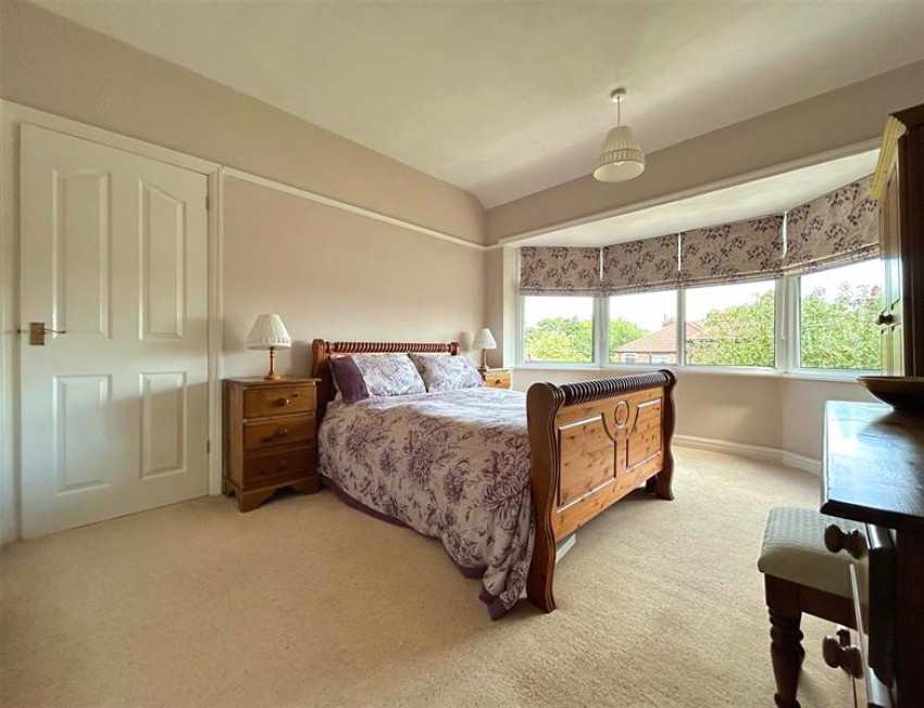 Images for Barnfield Crescent, Sale