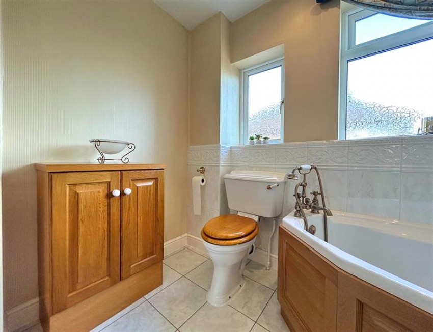 Images for Barnfield Crescent, Sale
